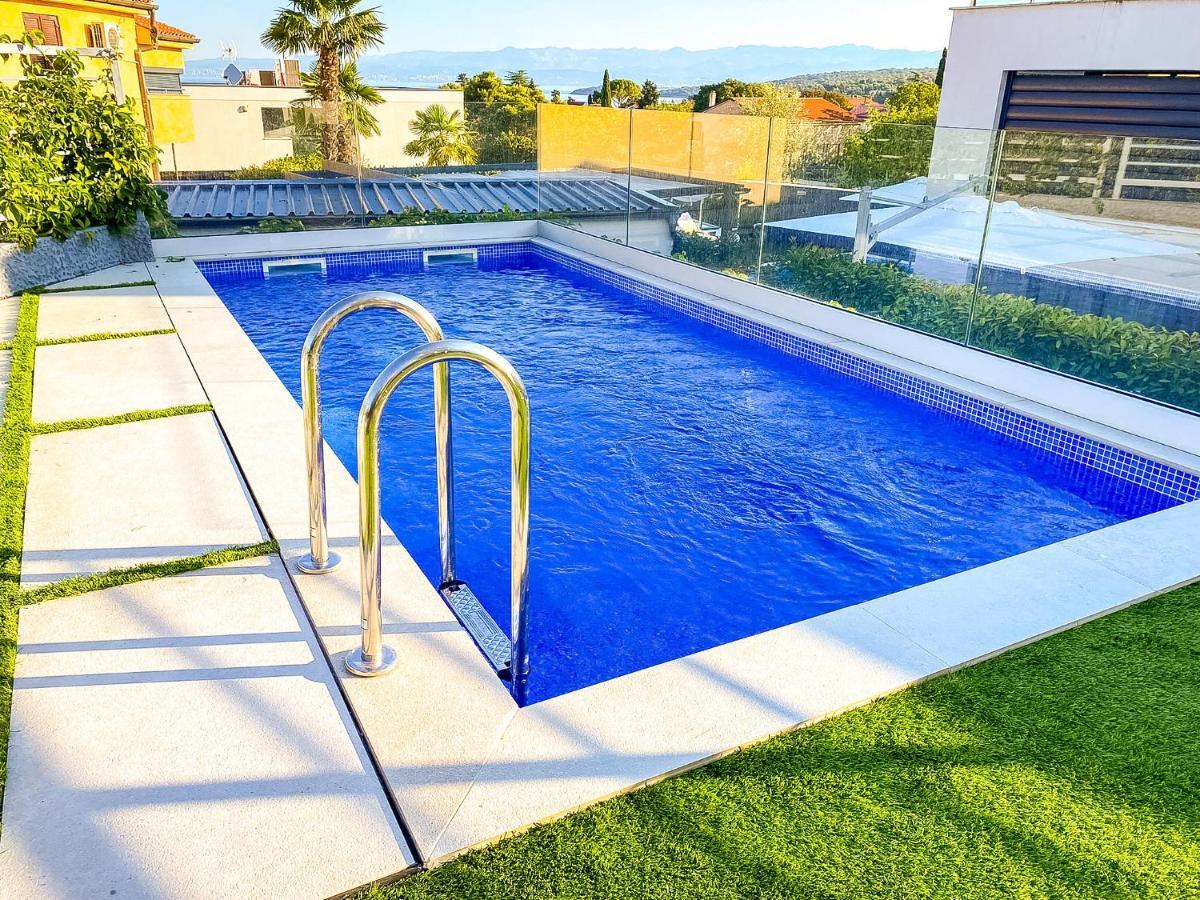Villa Mirno More Apartments Malinska Exterior photo
